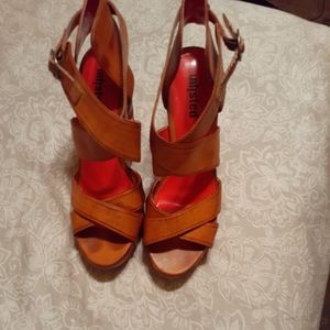 Unlisted by Kenneth Cole Wedge Sandels